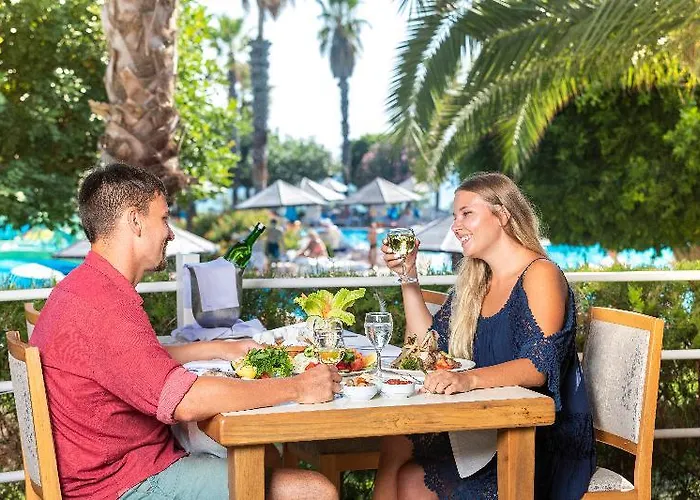 Hotel Defne Star Side